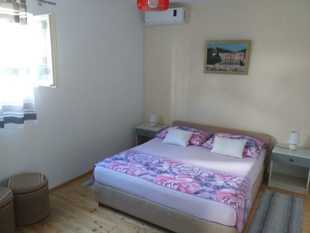 Apartmani Luna Hvar Town Exterior foto